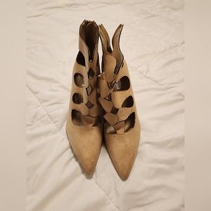 Neutral color heels